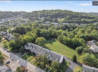 228 Fieldbrook Dr #R, Canonsburg, PA 15317