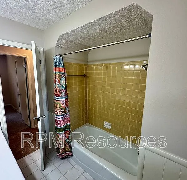 405 Meadow Lake Dr — Photo 18