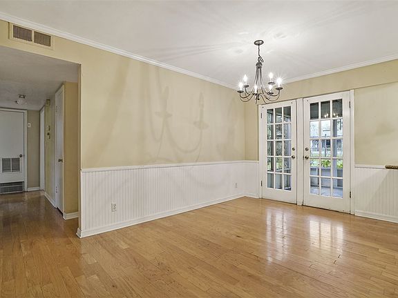 5th image of 7809 Praver Dr W