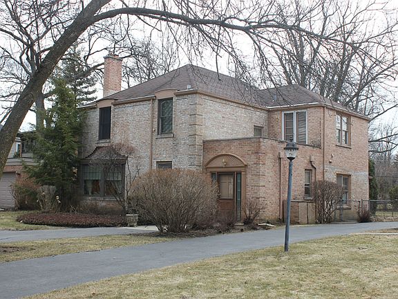 2nd image of 908 Marion Ave