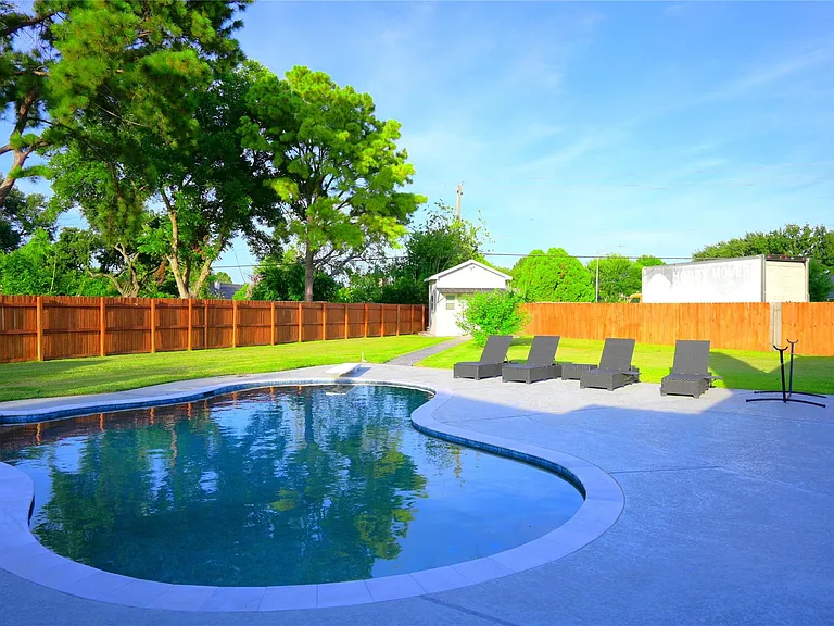 10203 Huntington Way Dr — Photo 19