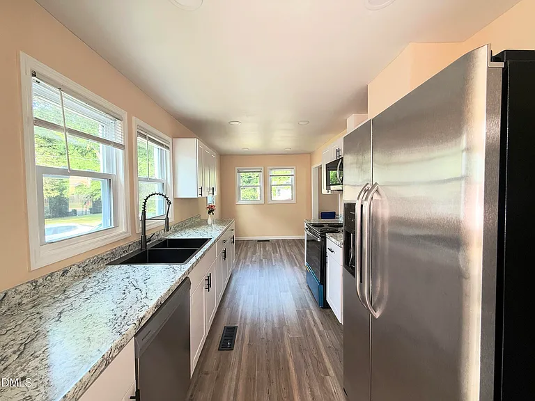 417 North St — Photo 3