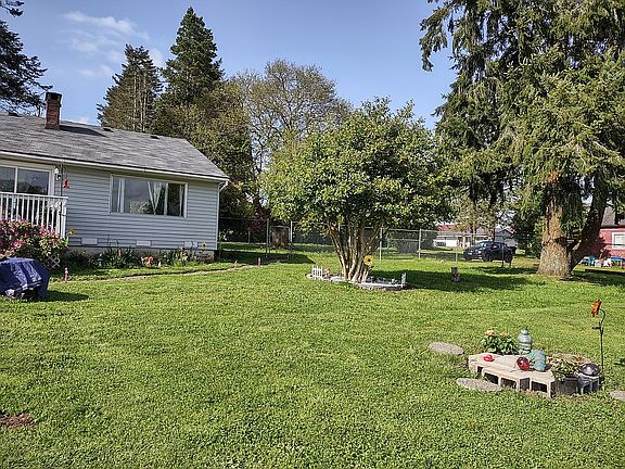 3rd image of 1305 W Waldrip St