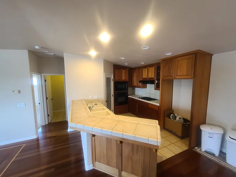 2790 Cedar Ave — Photo 10