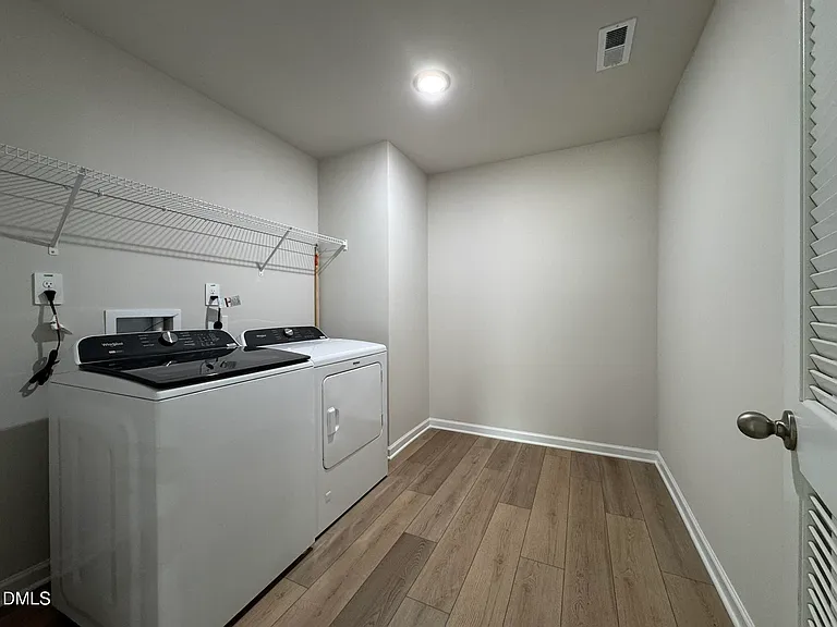 101 Klamath Dr — Photo 19