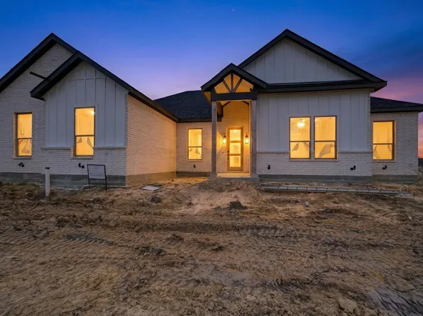 2821 Canvas Back Dr, Lone Oak, TX 75453