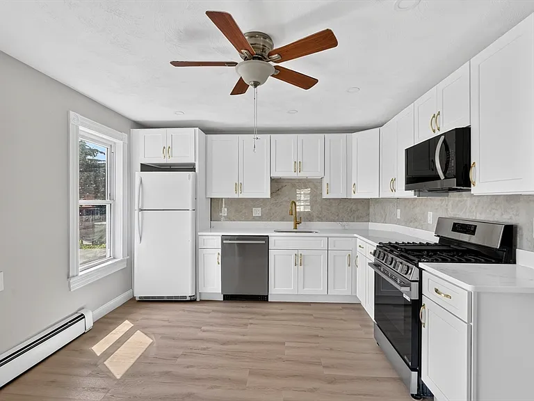 18 Otis St #2 — Photo 5