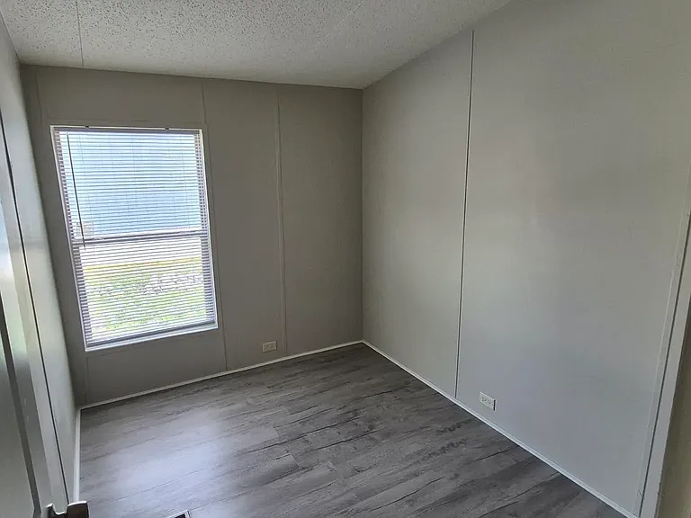 196 Riviera Courts Dr — Photo 6