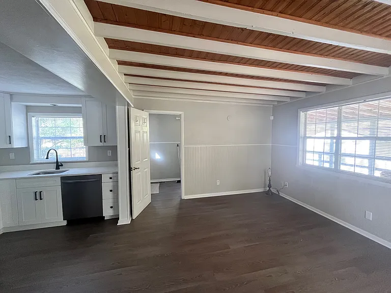 681 Milwaukee Ave — Photo 11