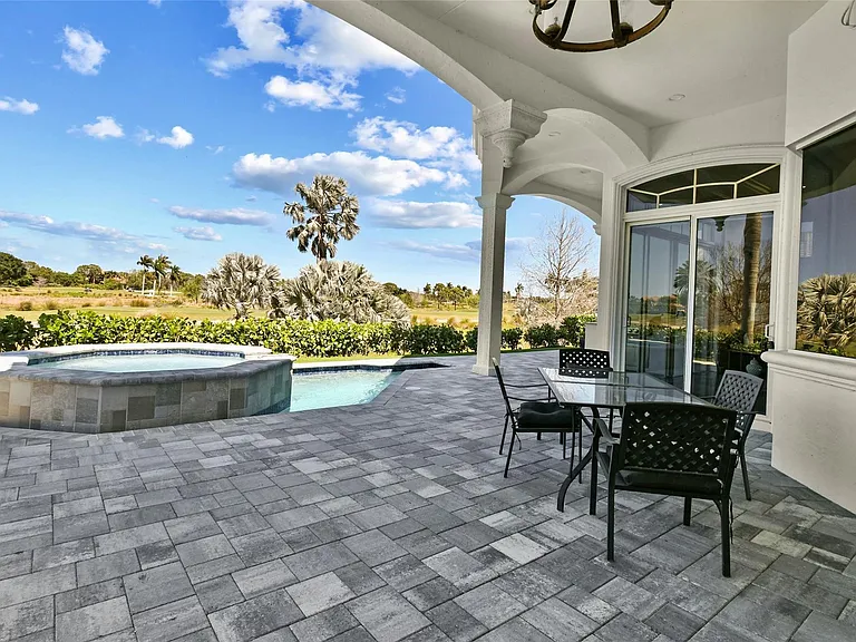 166 SE Bella Strano Port St — Photo 32