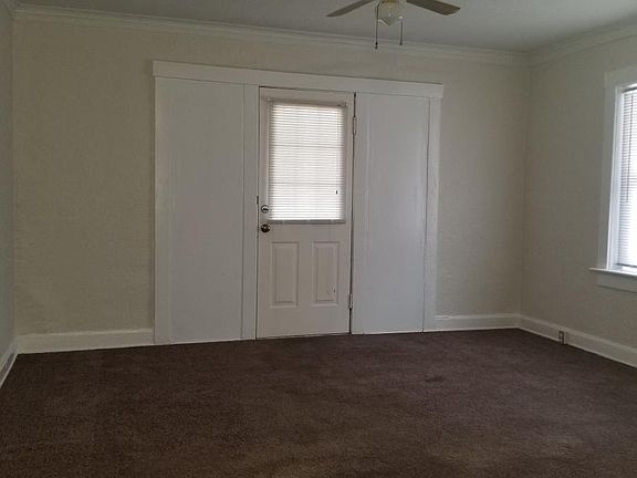 3rd image of 905 W 40th Ter APT 1