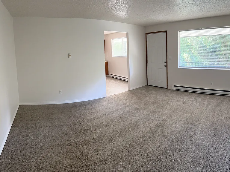 111 N Walnut Rd #8 — Photo 9
