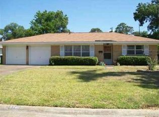 5740 Picadilly Ln, Beaumont, TX 77708