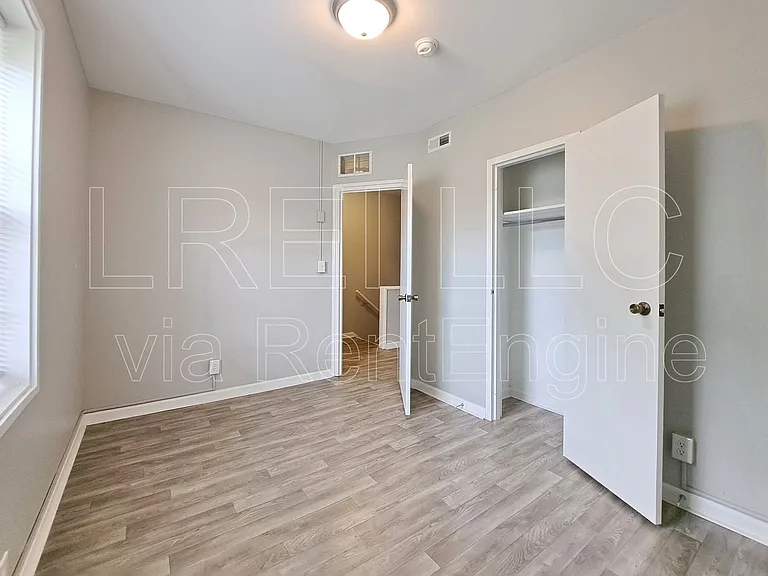 1835 La Salle Pl — Photo 10