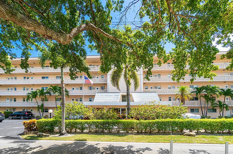 750 NE Spanish River Blvd #4100