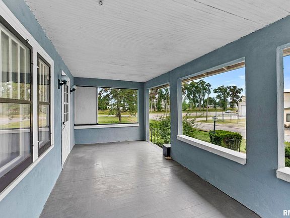 4th image of 217 40th St