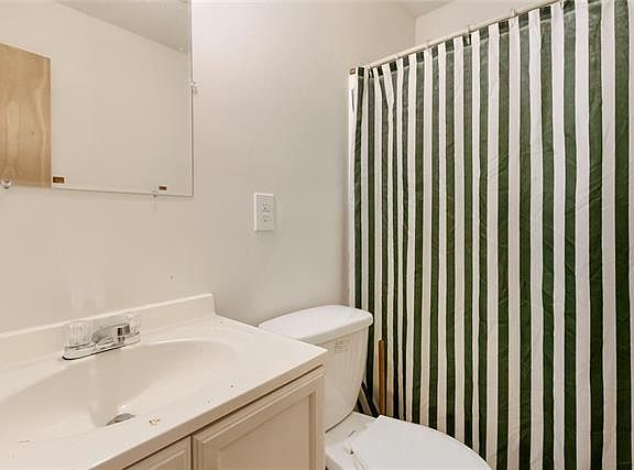 5th image of 1724 Heights Dr