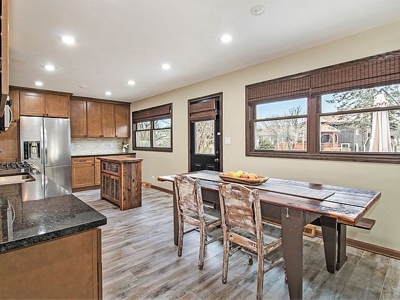 5th image of 1823 Holly Ave