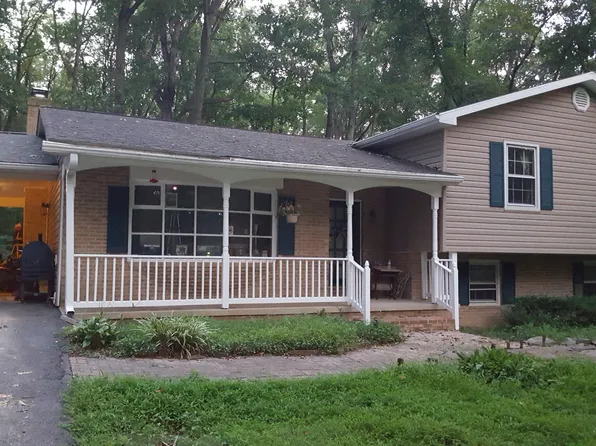 5007 Snow Dr, Frederick, MD 21703