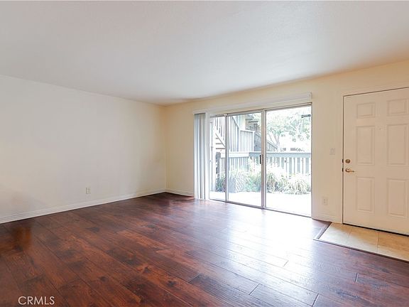 5th image of 23310 Marigold Ave Unit U-103