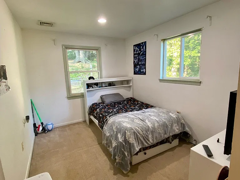 259 Garden Ter — Photo 12
