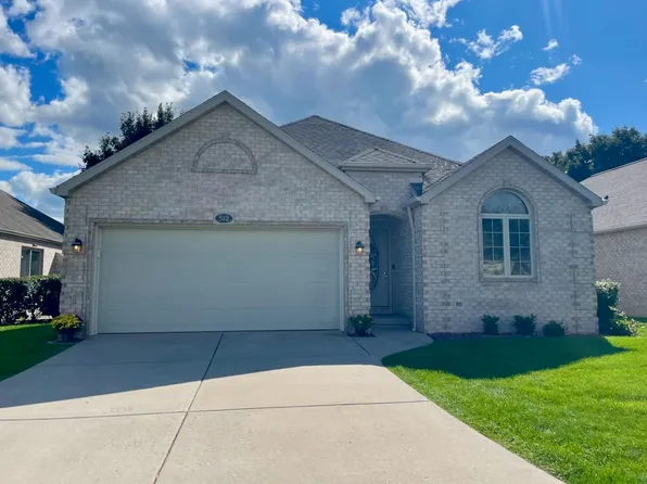 512 S Langlade Ct #19, Green Bay, WI 54301