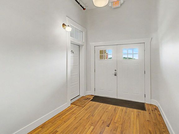4th image of 756 Bailey St #G