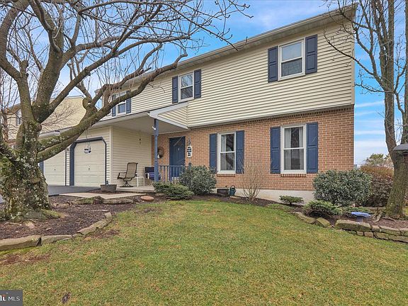 3rd image of 1860 S Mountain Dr