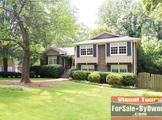 2213 Mountain Creek Trl, Hoover, AL 35226