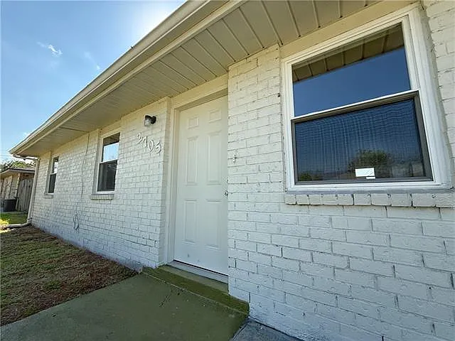 2705 Britannica Dr — Photo 2