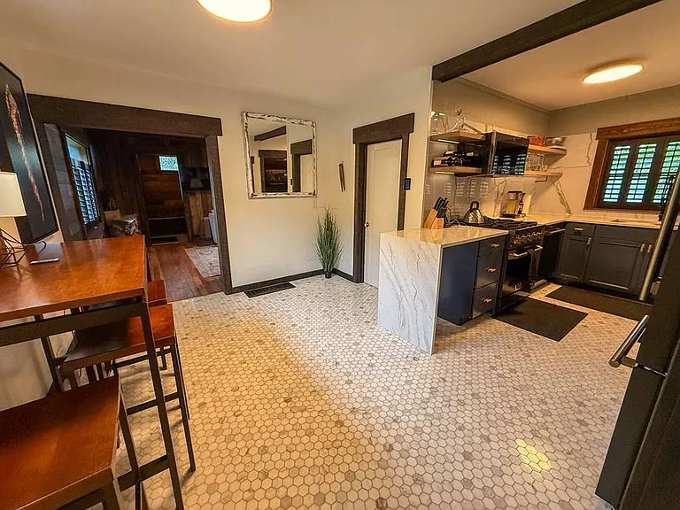 704 Somers Ave — Photo 10