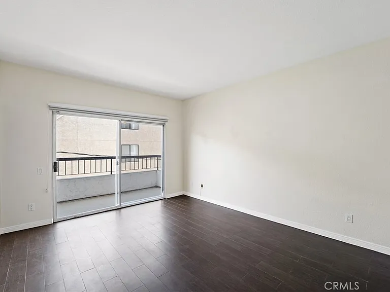 4313 Van Nuys Blvd #203 — Photo 27