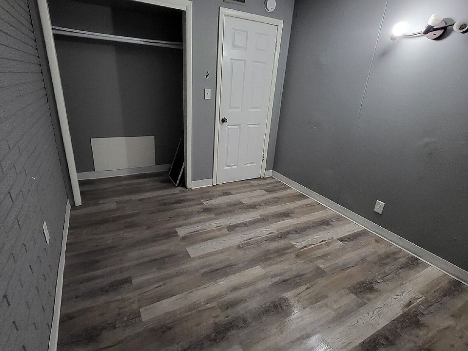 2nd image of 118 S Vine St APT 2
