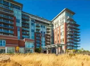 100 Saghalie Rd #706, Victoria, BC V9A0A1