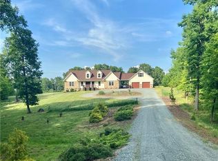3290 Van Dr, Burlington, NC 27215