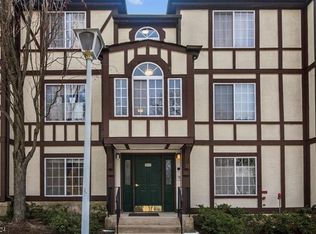 103 Village Dr #8103, Morristown, NJ 07960