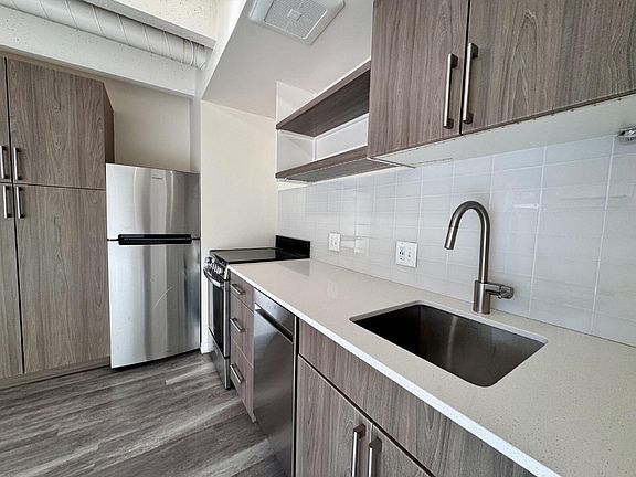 4th image of 1495 Vrain St Unit 215