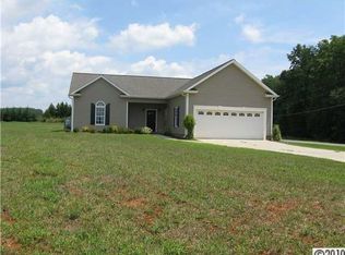 104 Mollie Rd, Harmony, NC 28634