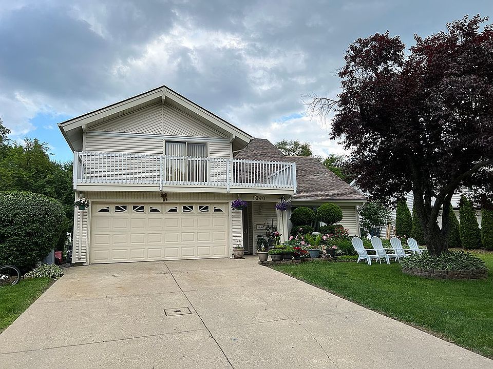 1st image of 1340 Arlington Cir