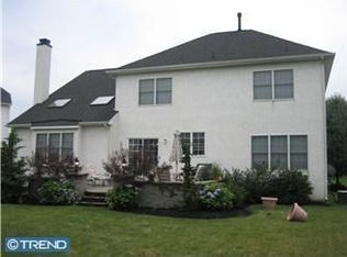 3 Sycamore Ln, Moorestown, NJ 08057