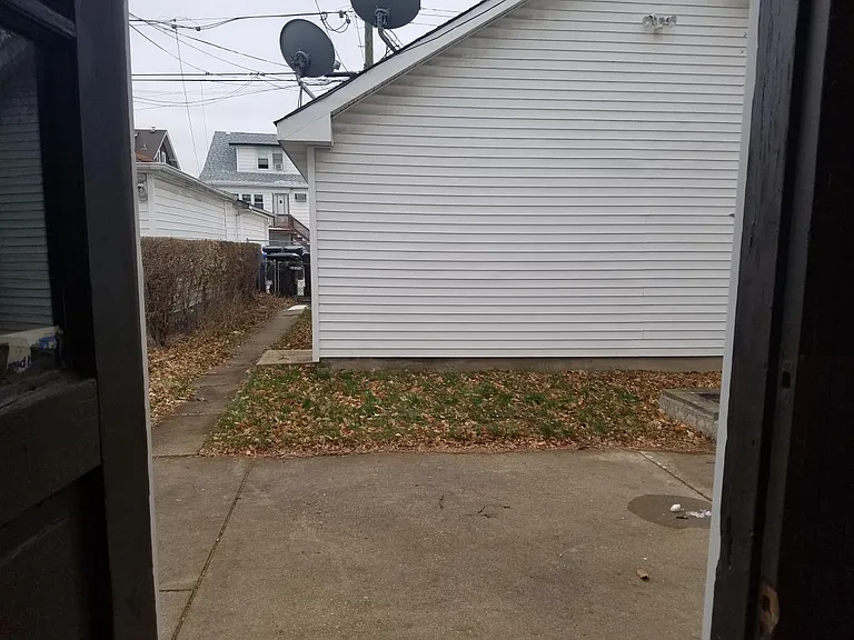7239 W Palatine Ave #2 — Photo 9