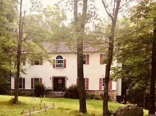 416 Sharrick Ct, Stroudsburg, PA 18360