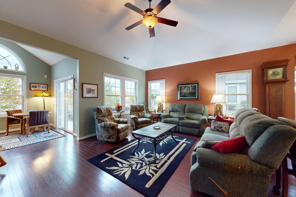 next background image