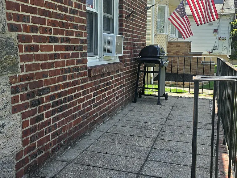14 Atlantic Ave #2 — Photo 4