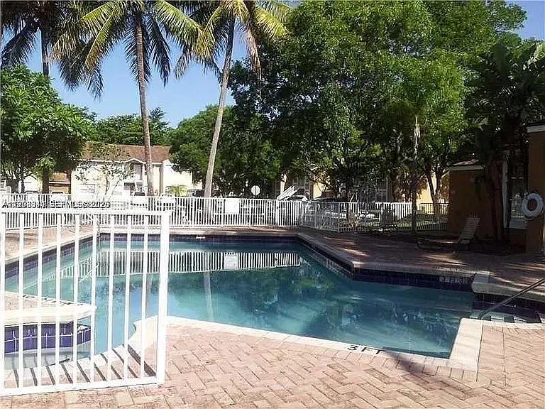 8039 SW 21st Ct — Photo 17