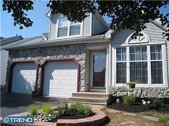 1st image of 8 Bailly Dr
