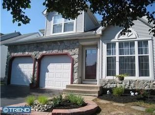 8 Bailly Dr, Burlington, NJ 08016