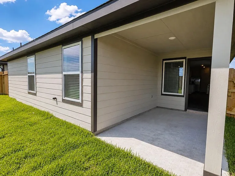 3523 Turnpike Dr — Photo 12