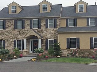 1045 Hildebidle Dr, Collegeville, PA 19426