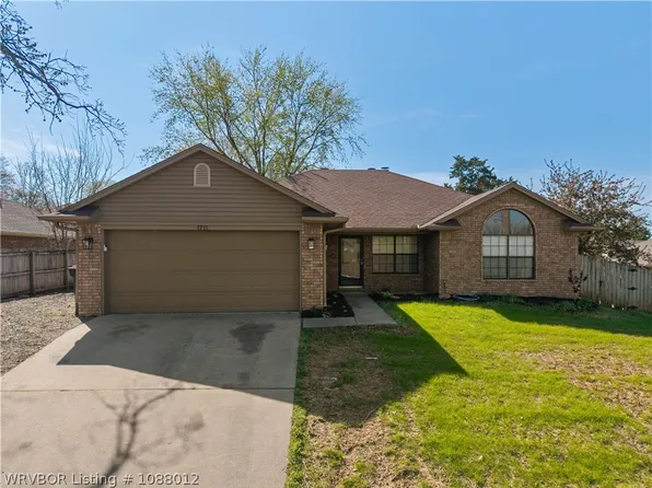 1711 Somerset Way, Van Buren, AR 72956